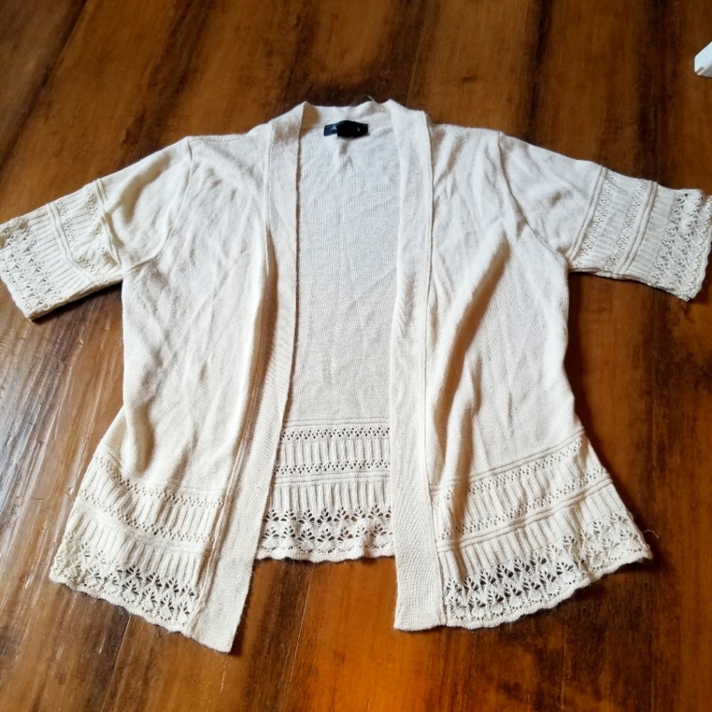 Short sleeve cardigan